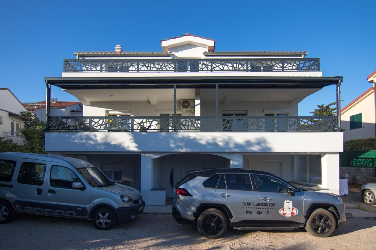 Apartments Flowers Krk Town Exterior foto